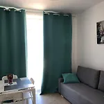 Neo Aparthotel Saturn