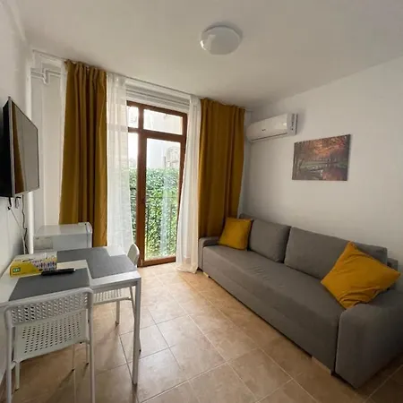 Neo Aparthotel Saturn