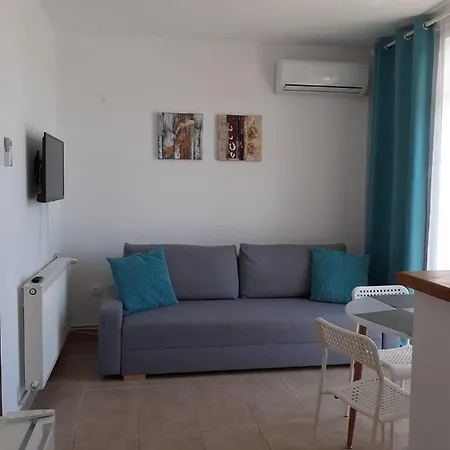 Aparthotel Neo Saturn